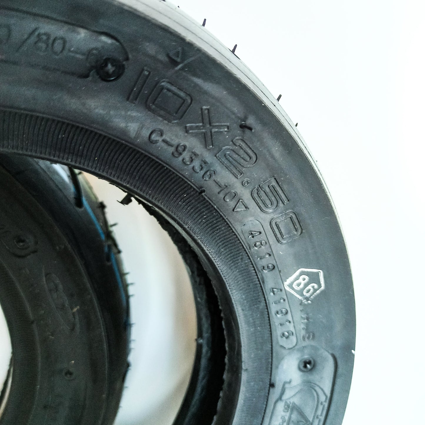 Tyre CST 10x2.50